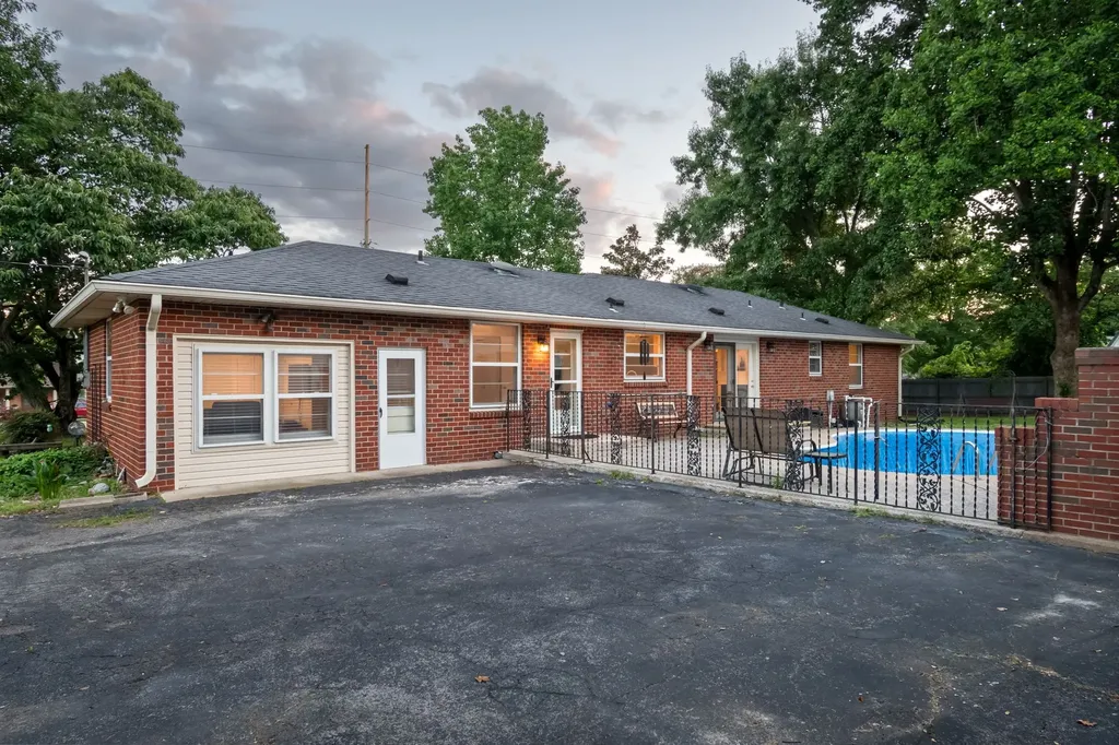 2940 Fernbrook Lane Nashville TN 37214