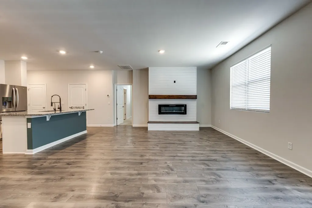 8054 Typhani Way White House TN 37188