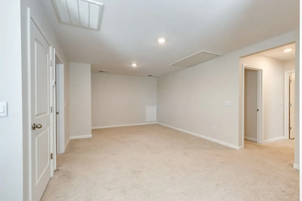 8054 Typhani Way White House TN 37188