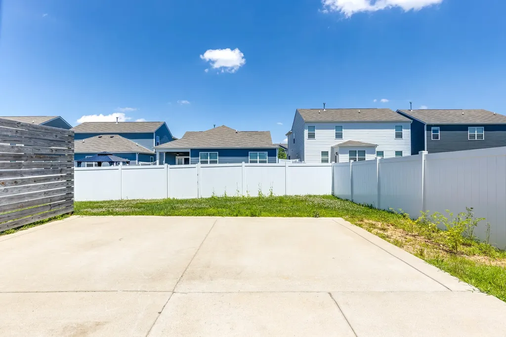 8054 Typhani Way White House TN 37188