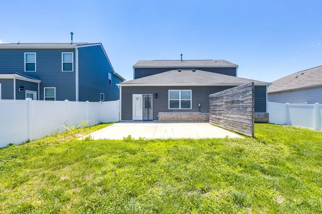 8054 Typhani Way White House TN 37188