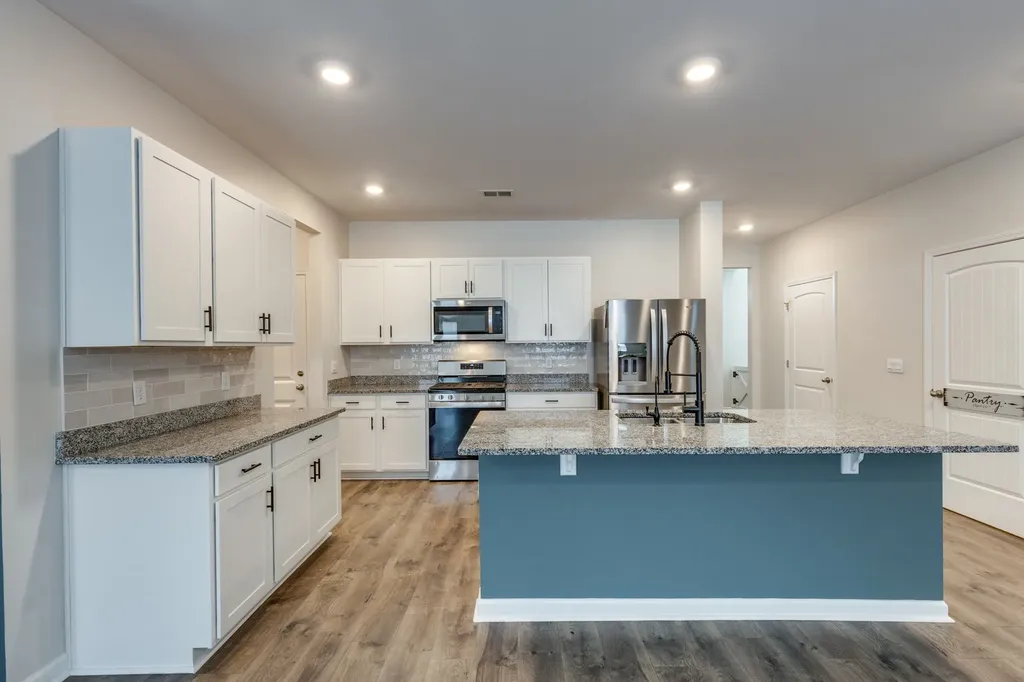 8054 Typhani Way White House TN 37188