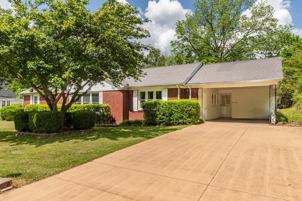 544 E Madison Street Pulaski TN 38478