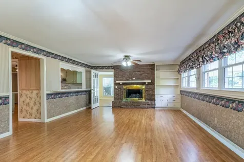 544 E Madison Street Pulaski TN 38478