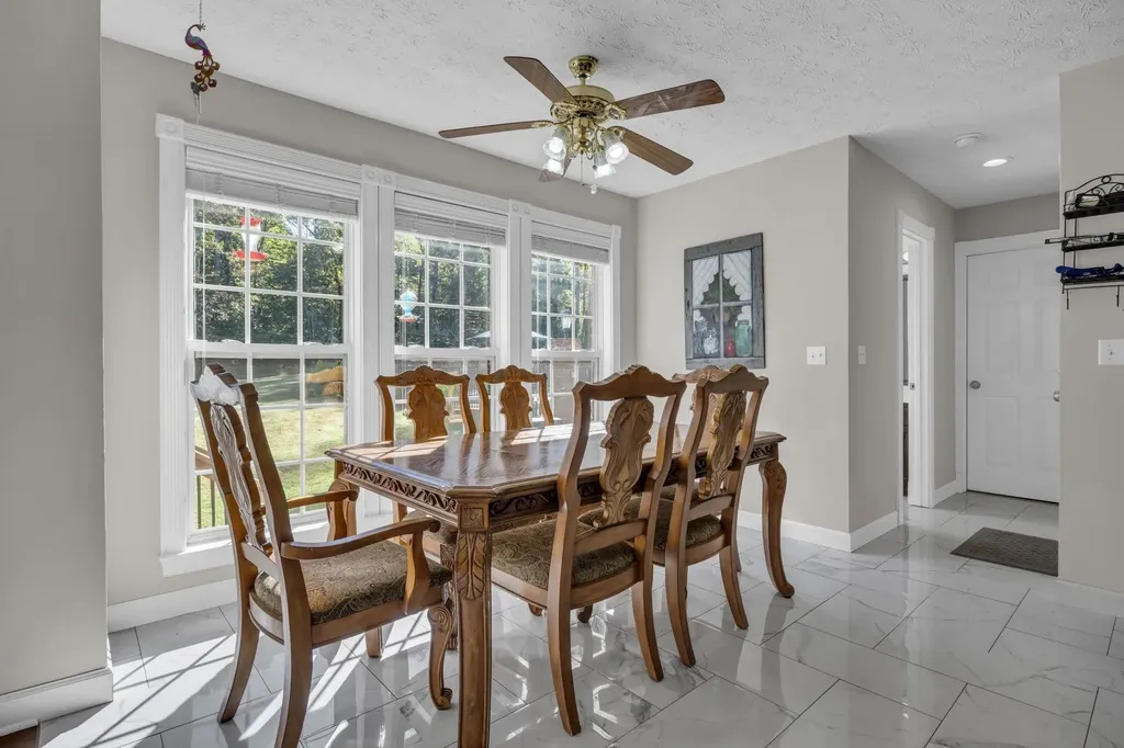 1194 Spann Road Charlotte TN 37036