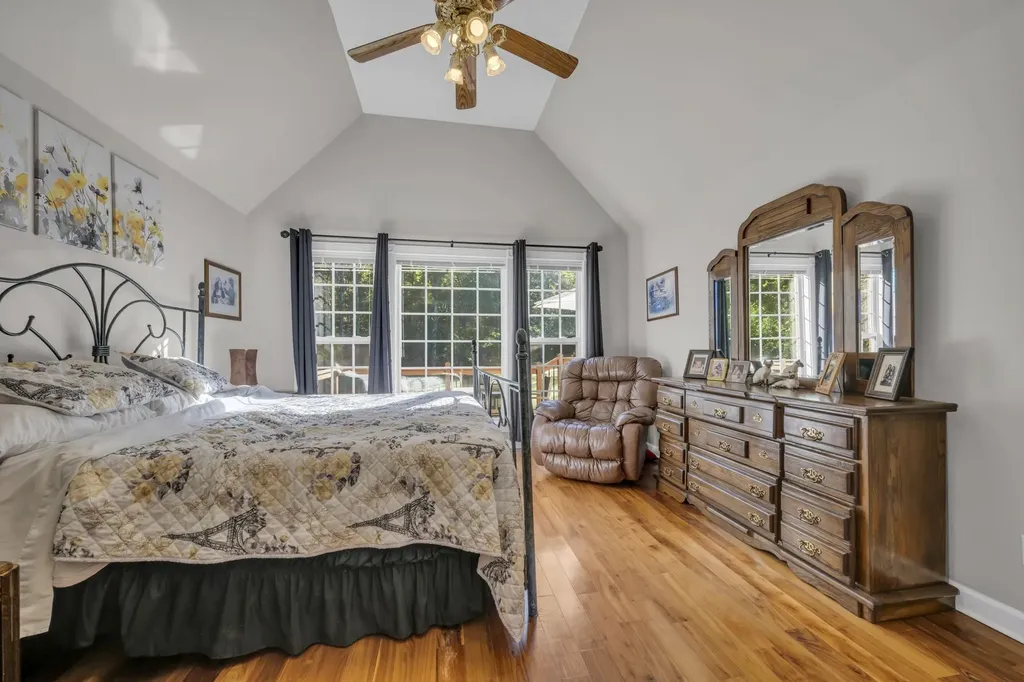 1194 Spann Road Charlotte TN 37036