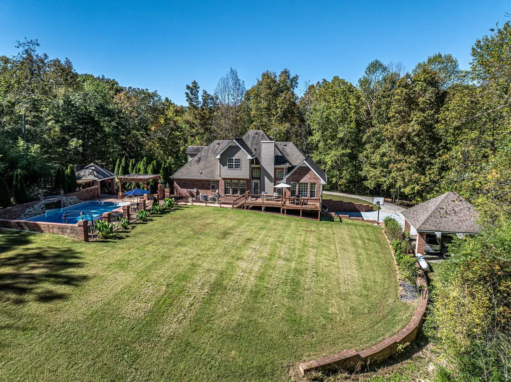 1194 Spann Road Charlotte TN 37036