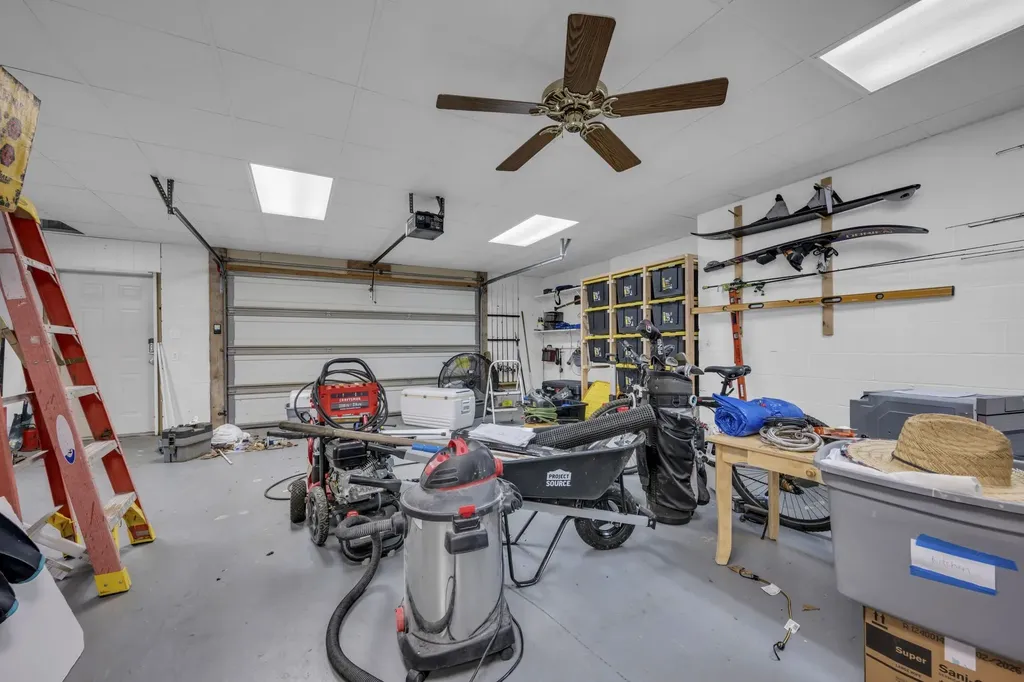 1194 Spann Road Charlotte TN 37036