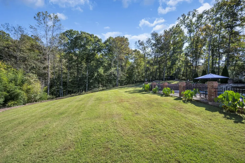 1194 Spann Road Charlotte TN 37036