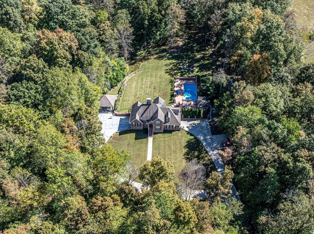1194 Spann Road Charlotte TN 37036