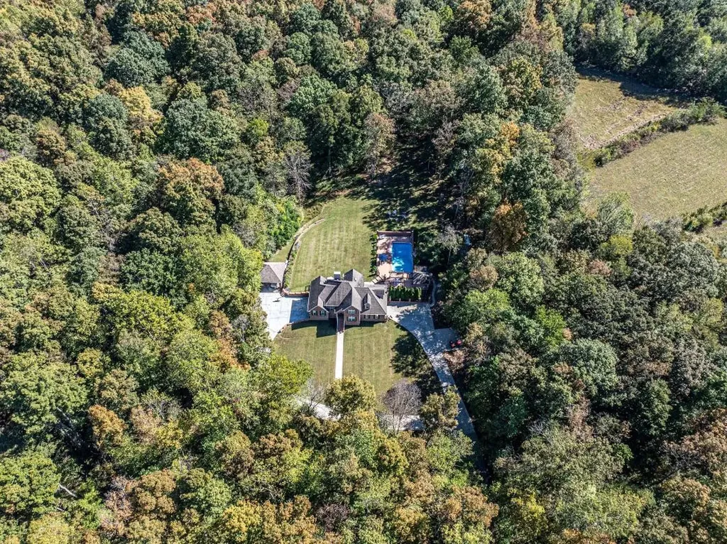 1194 Spann Road Charlotte TN 37036