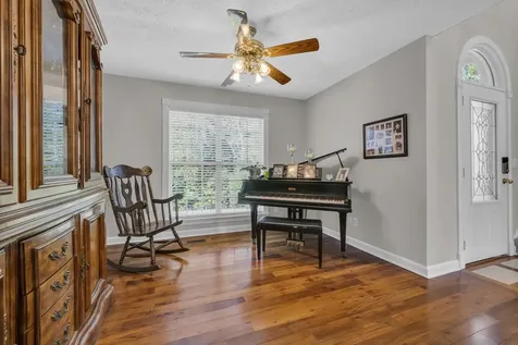1194 Spann Road Charlotte TN 37036