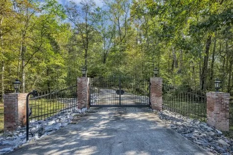 1194 Spann Road Charlotte TN 37036