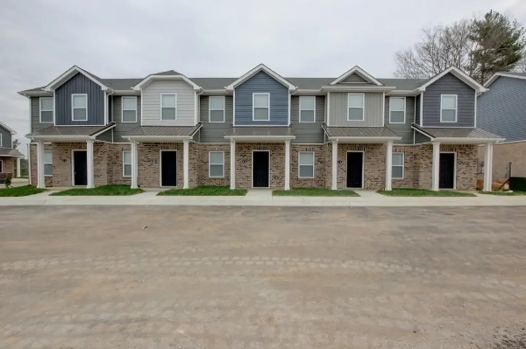 1115 Hillwood Drive Clarksville TN 37040