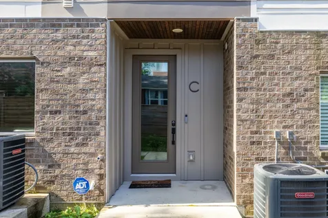 2106C 24th Ave, N Nashville TN 37208