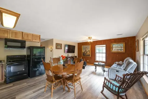 7386 Mount Carmel Road Decaturville TN 38329