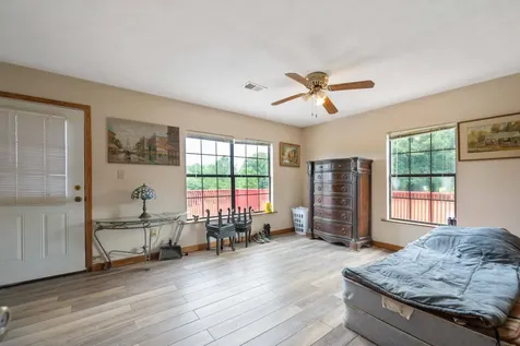 7386 Mount Carmel Road Decaturville TN 38329