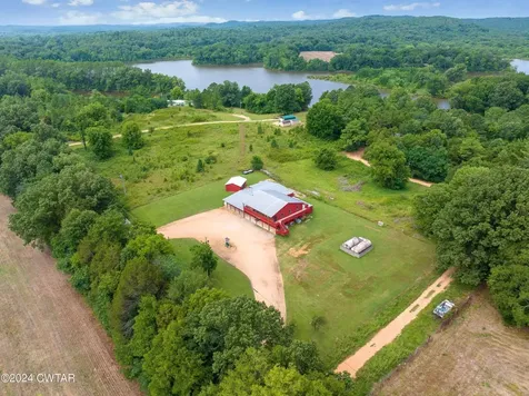 7386 Mount Carmel Road Decaturville TN 38329