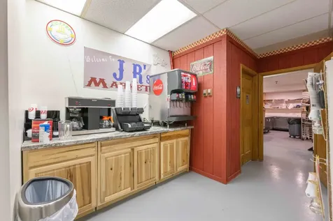 7386 Mount Carmel Road Decaturville TN 38329