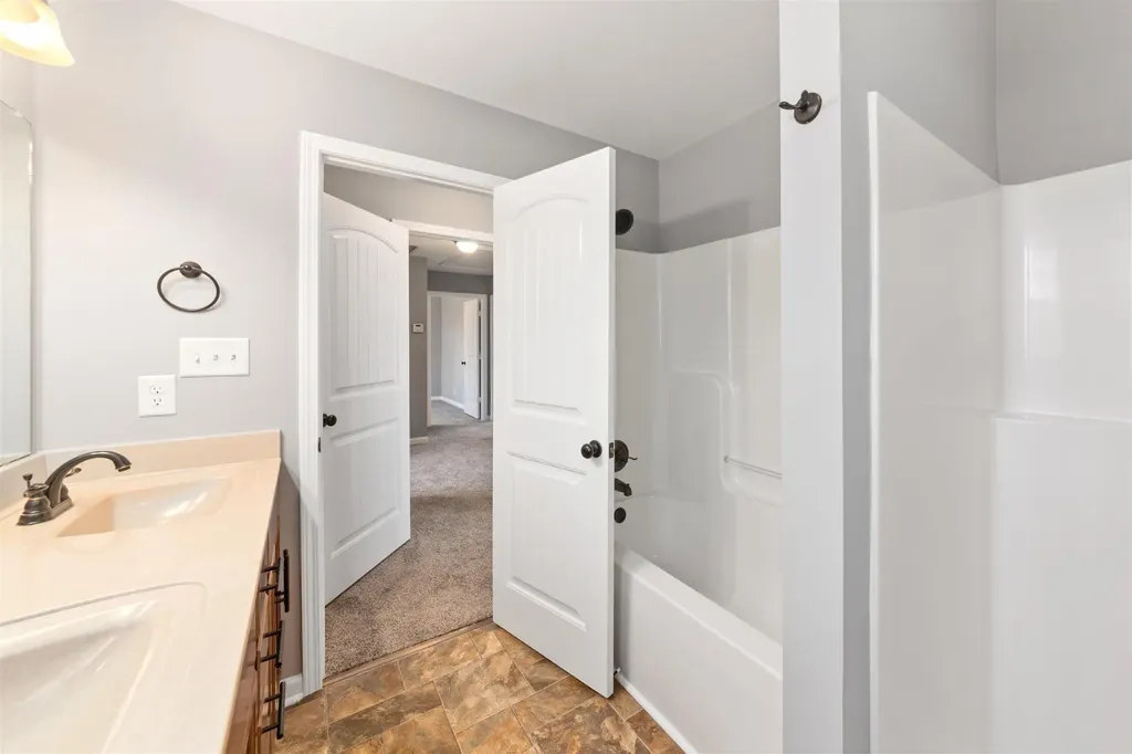 1413 Jenny Lane Clarksville TN 37042