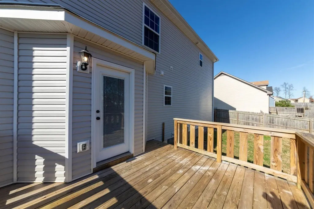 1413 Jenny Lane Clarksville TN 37042