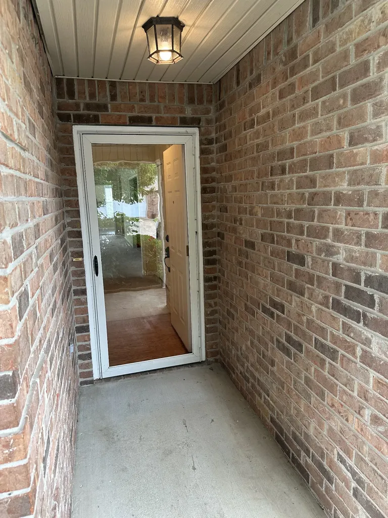 1302 Crofton Park Court Columbia TN 38401
