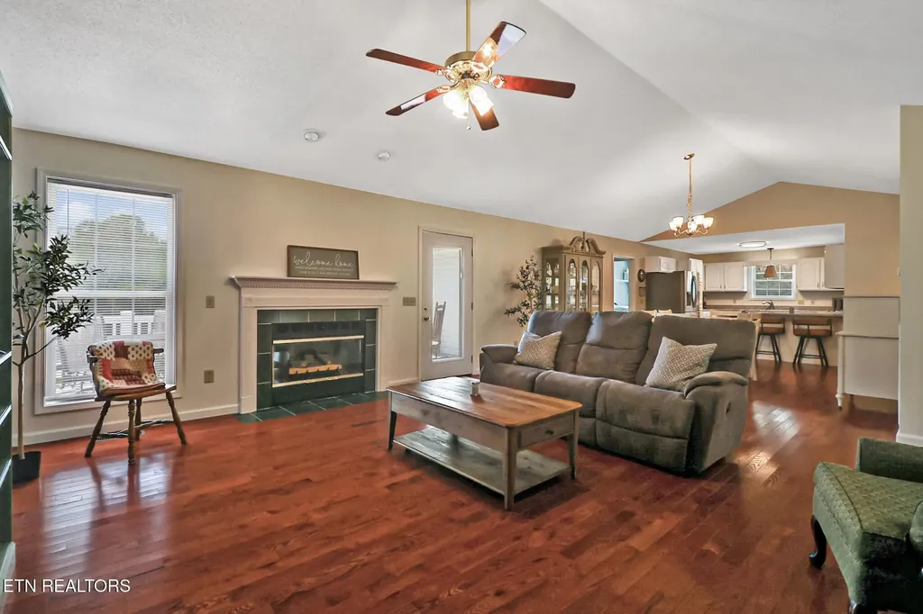 340 Huckleberry Lane Crossville TN 38555