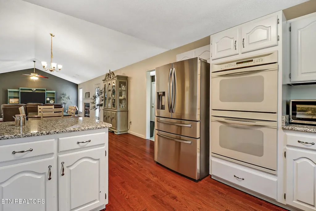 340 Huckleberry Lane Crossville TN 38555