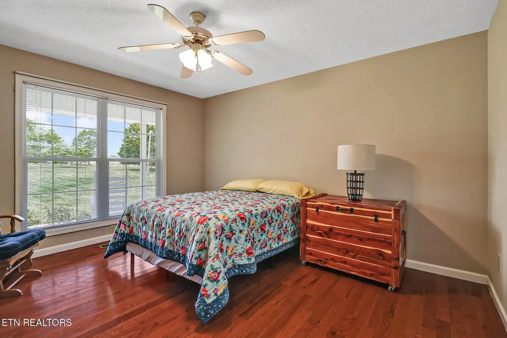 340 Huckleberry Lane Crossville TN 38555