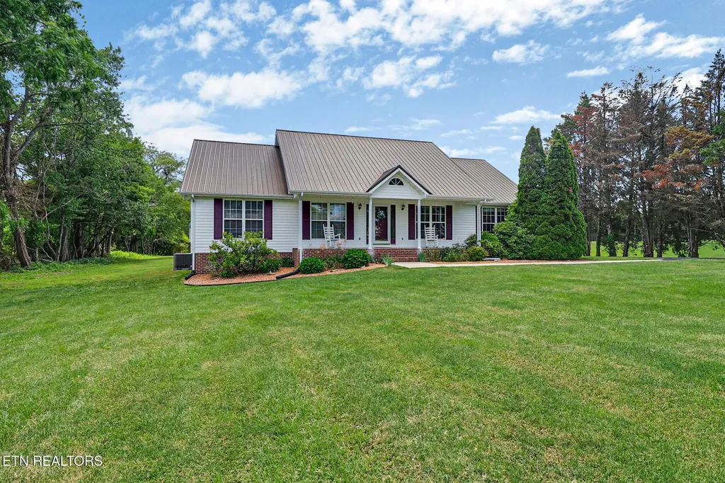 340 Huckleberry Lane Crossville TN 38555