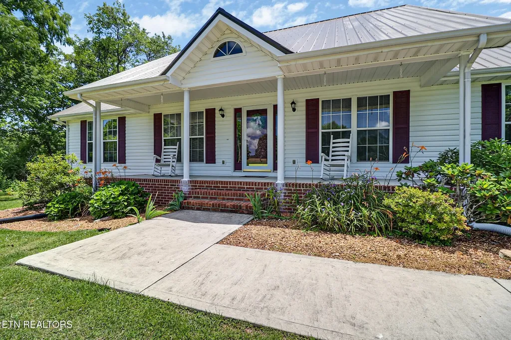 340 Huckleberry Lane Crossville TN 38555