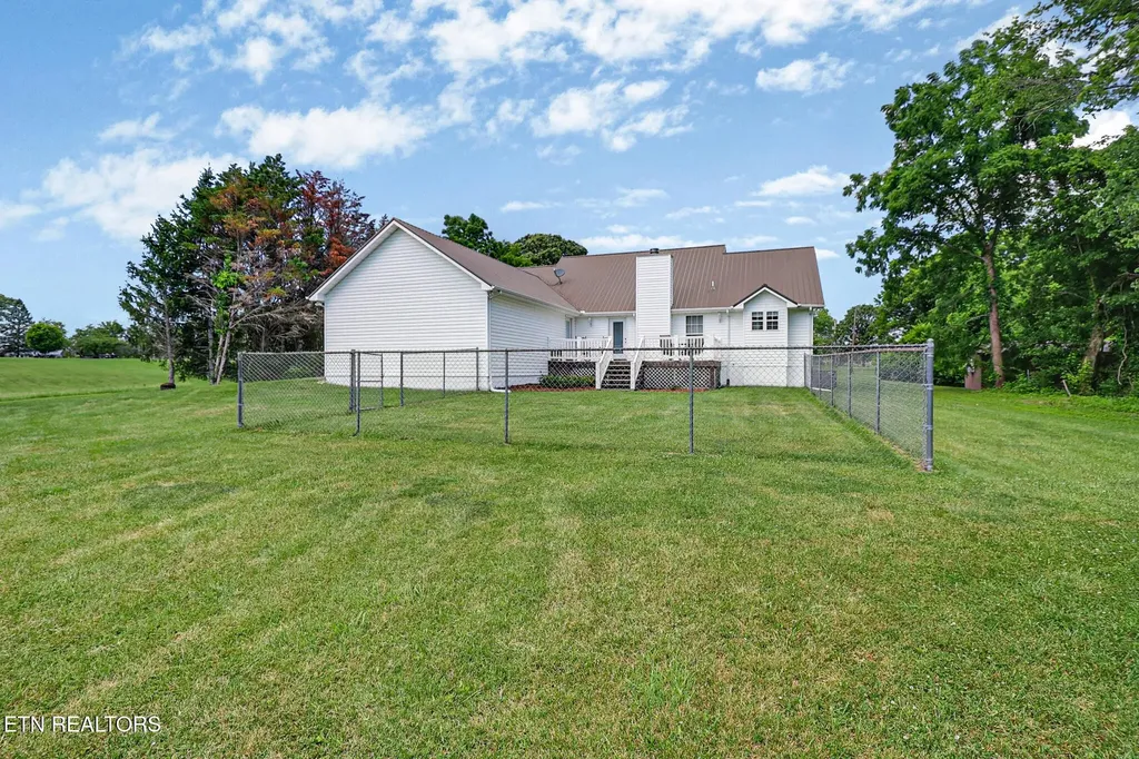 340 Huckleberry Lane Crossville TN 38555