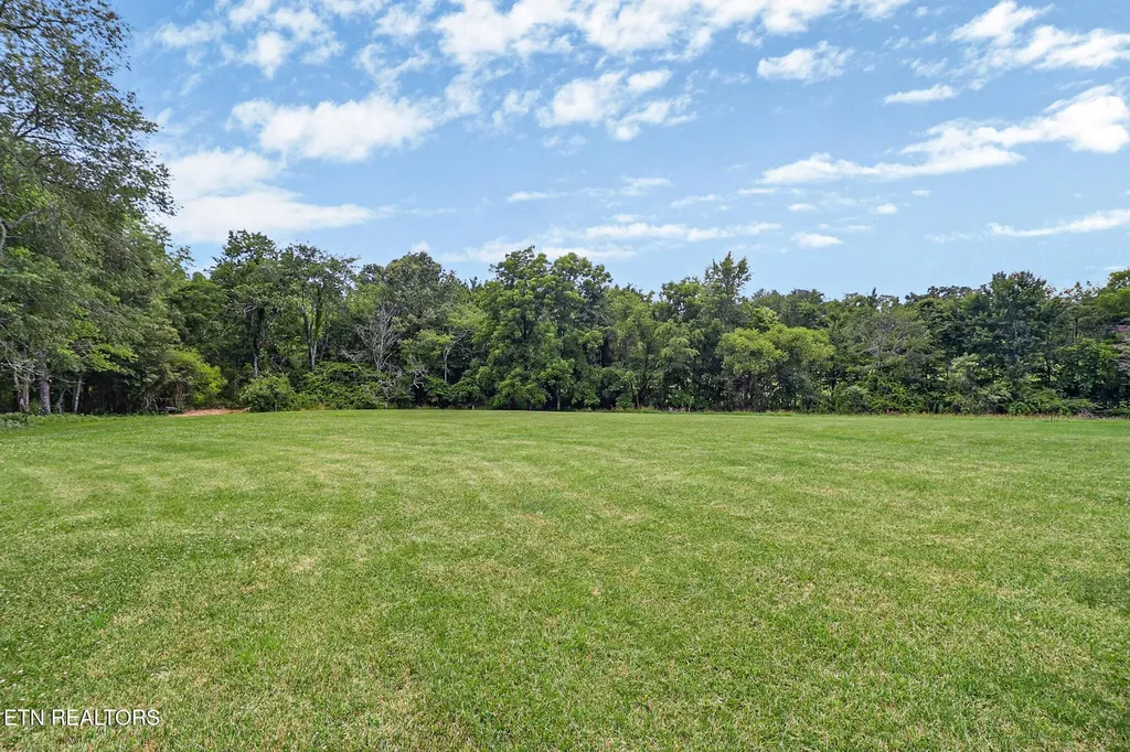340 Huckleberry Lane Crossville TN 38555