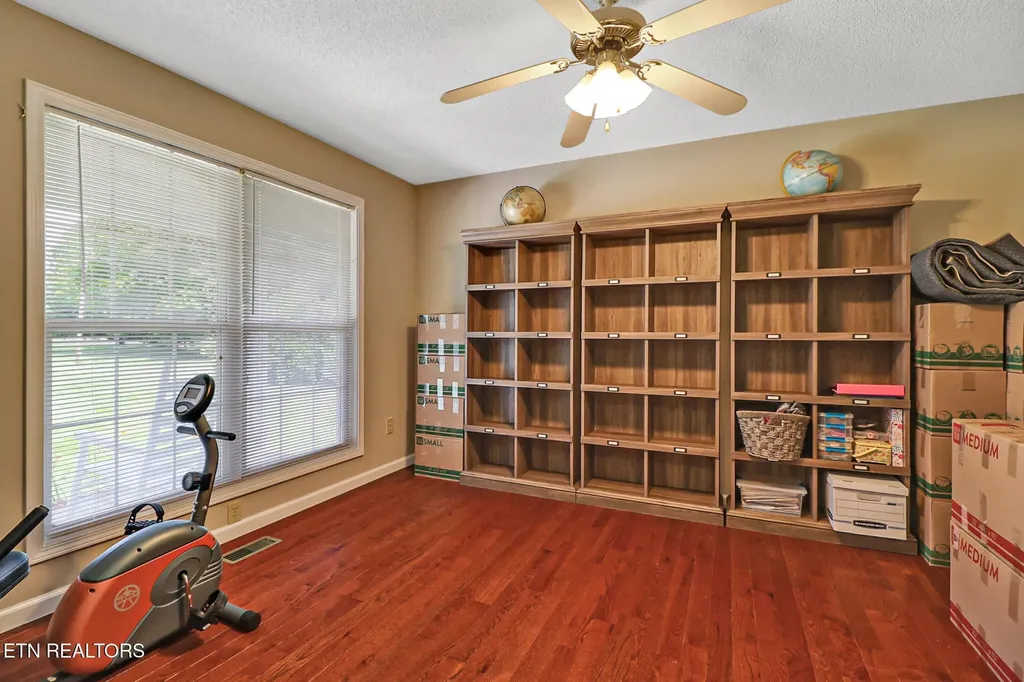 340 Huckleberry Lane Crossville TN 38555