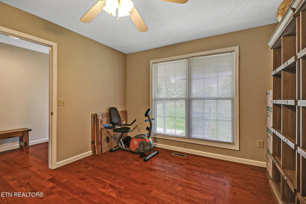 340 Huckleberry Lane Crossville TN 38555