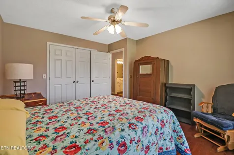 340 Huckleberry Lane Crossville TN 38555