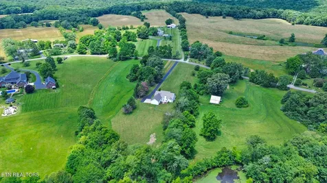 340 Huckleberry Lane Crossville TN 38555