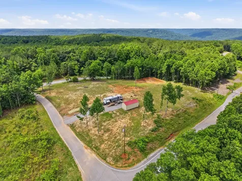 1311 Hillis Cemetery Road Spencer TN 38585