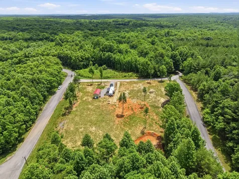 1311 Hillis Cemetery Road Spencer TN 38585
