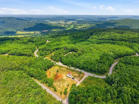 1311 Hillis Cemetery Road Spencer TN 38585