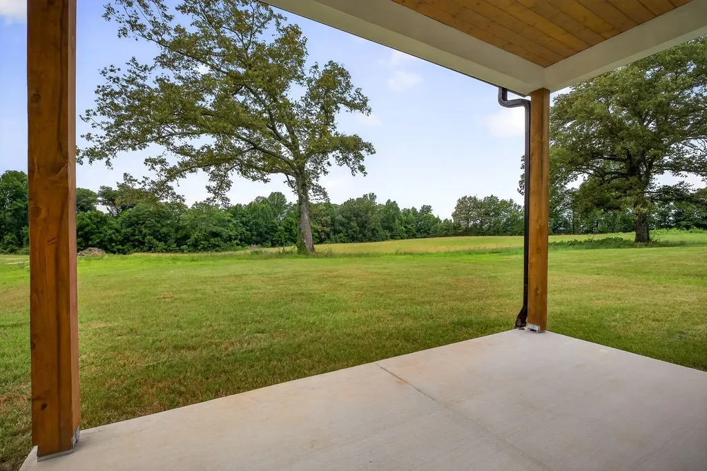 165 Cripps Lane Smithville TN 37166