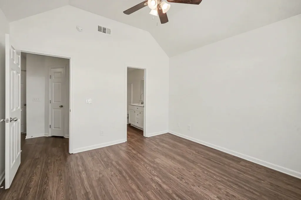 8058 Logan Drive La Vergne TN 37086