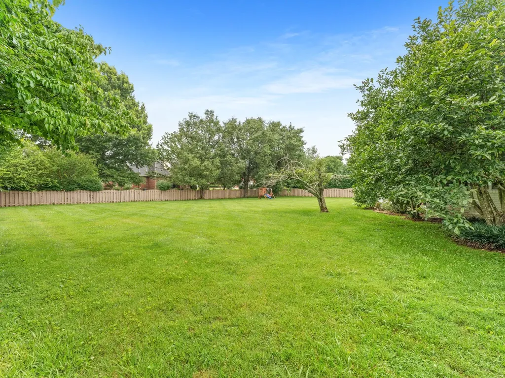 106 Fairways Blvd, N Tullahoma TN 37388