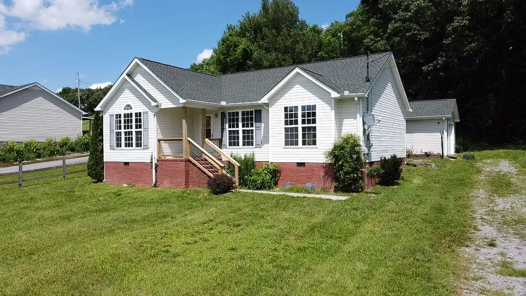 108 Sims Avenue Wartrace TN 37183