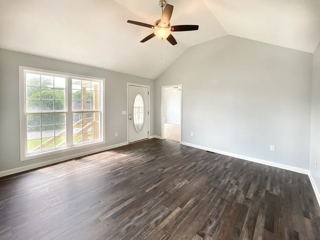108 Sims Avenue Wartrace TN 37183