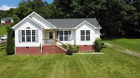 108 Sims Avenue Wartrace TN 37183