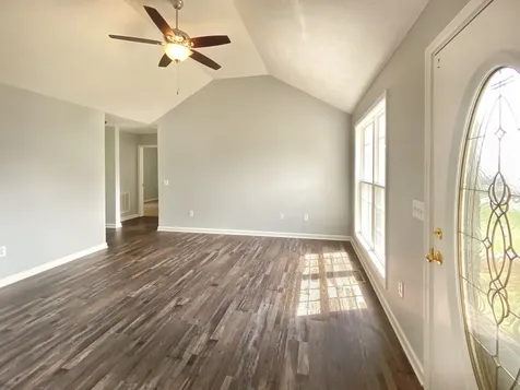 108 Sims Avenue Wartrace TN 37183