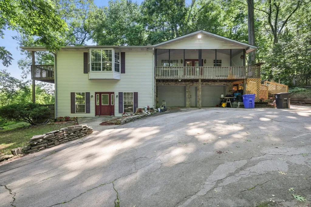 1153 Bear Creek Pike Columbia TN 38401