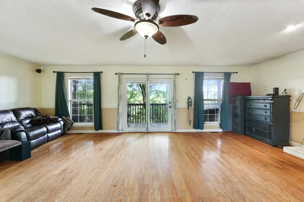 1153 Bear Creek Pike Columbia TN 38401