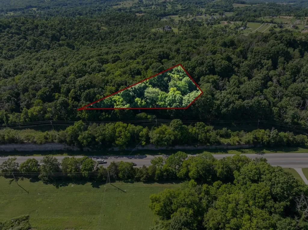1153 Bear Creek Pike Columbia TN 38401